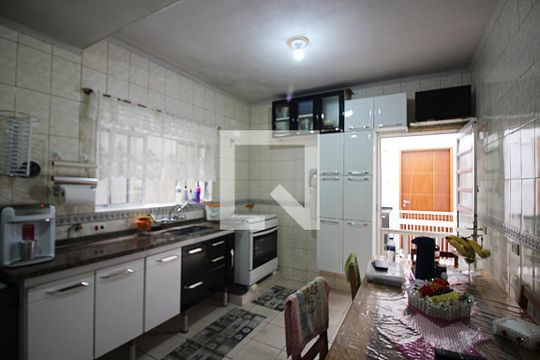 Cozinha de casa à venda com 3 quartos, 107m² em Conjunto Residencial Pombeva, São Bernardo do Campo
