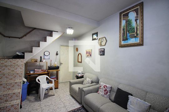 Casa à venda com 3 quartos, 107m² em Conjunto Residencial Pombeva, São Bernardo do Campo
