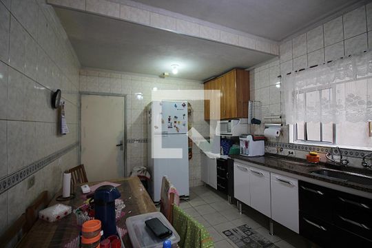 Cozinha de casa à venda com 3 quartos, 107m² em Conjunto Residencial Pombeva, São Bernardo do Campo