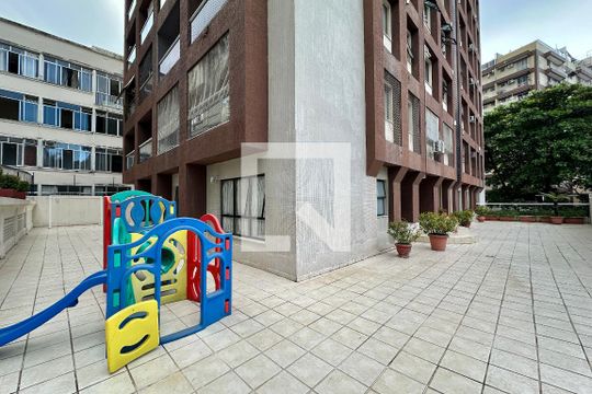 Área comum - Playground de apartamento para alugar com 2 quartos, 90m² em Botafogo, Rio de Janeiro
