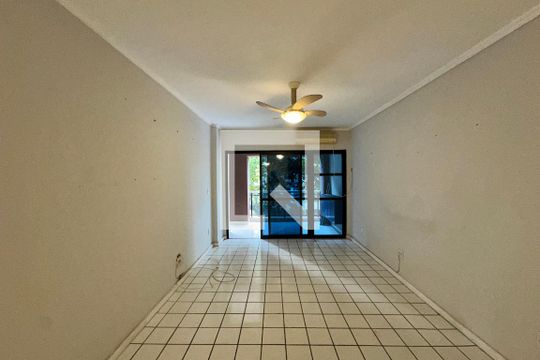 Sala de apartamento para alugar com 2 quartos, 90m² em Botafogo, Rio de Janeiro