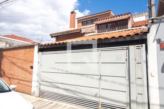 Fachada de casa à venda com 4 quartos, 320m² em Brooklin, São Paulo