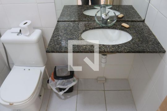 Banheiro de apartamento para alugar com 3 quartos, 74m² em Fundação, São Caetano do Sul