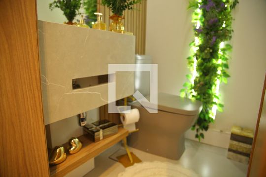 Banheiro de Serviço de apartamento à venda com 2 quartos, 118m² em Baeta Neves, São Bernardo do Campo