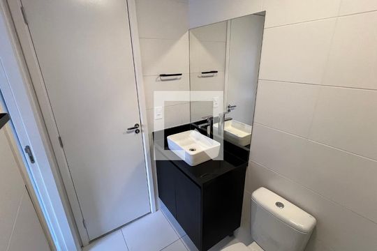 Banheiro de apartamento à venda com 2 quartos, 40m² em Pinheiros, São Paulo