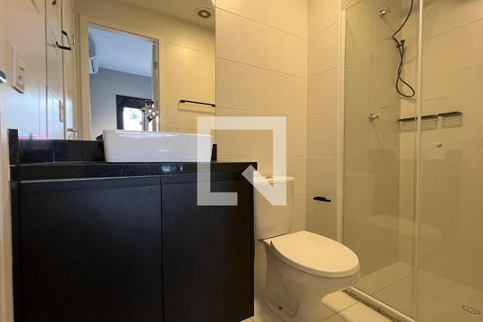 Banheiro de apartamento à venda com 2 quartos, 40m² em Pinheiros, São Paulo