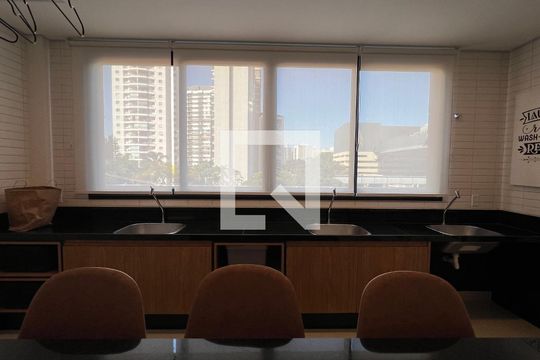 Área comum de apartamento à venda com 2 quartos, 40m² em Pinheiros, São Paulo
