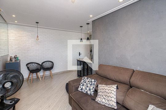 Sala de apartamento para alugar com 2 quartos, 69m² em Vila Vermelha, São Paulo