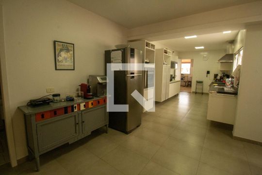 Cozinha de apartamento para alugar com 5 quartos, 784m² em Barra da Tijuca, Rio de Janeiro