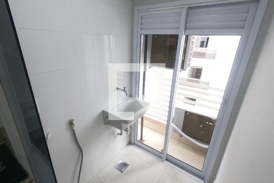 Área de Serviço de apartamento para alugar com 2 quartos, 70m² em Setor Bueno, Goiânia
