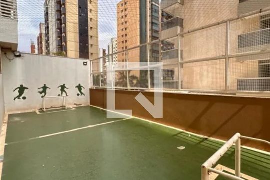 Quadra de apartamento para alugar com 2 quartos, 70m² em Setor Bueno, Goiânia