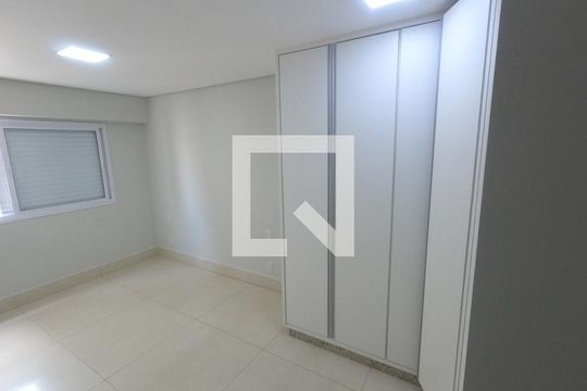 Quarto 2 de apartamento para alugar com 2 quartos, 70m² em Setor Bueno, Goiânia