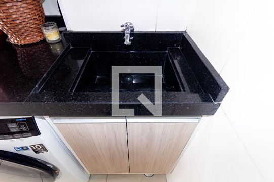 Área de Serviço de apartamento à venda com 2 quartos, 32m² em Jardim Planalto, São Paulo