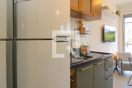 Sala/Cozinha de kitnet/studio à venda com 1 quarto, 29m² em Pinheiros, São Paulo