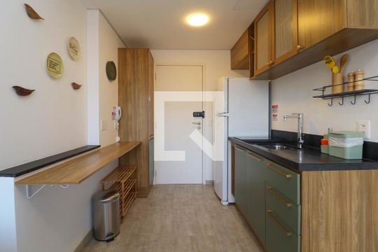 Sala/Cozinha de kitnet/studio à venda com 1 quarto, 29m² em Pinheiros, São Paulo