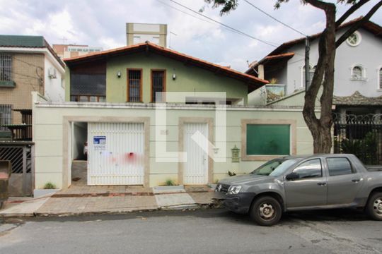 Fachada de casa à venda com 3 quartos, 360m² em Santa Amelia, Belo Horizonte