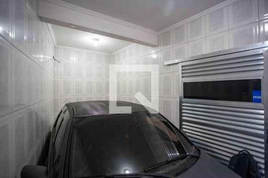 Garagem de casa à venda com 3 quartos, 105m² em Nucleo Habitacional Nova Conquista, Diadema