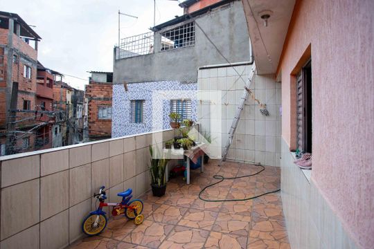 Varanda de casa à venda com 3 quartos, 105m² em Nucleo Habitacional Nova Conquista, Diadema