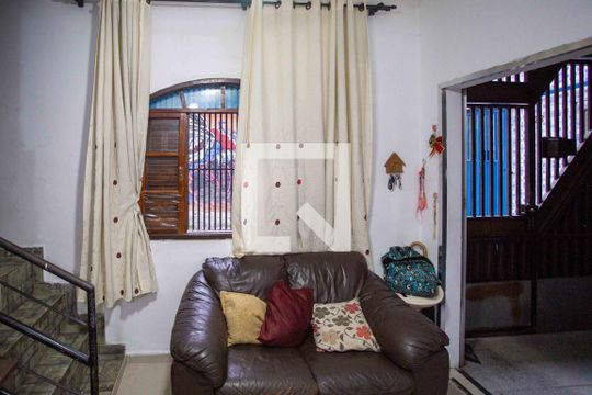 Sala de casa à venda com 3 quartos, 105m² em Nucleo Habitacional Nova Conquista, Diadema