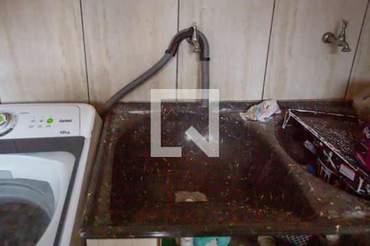 Área de Serviço de casa à venda com 3 quartos, 105m² em Nucleo Habitacional Nova Conquista, Diadema