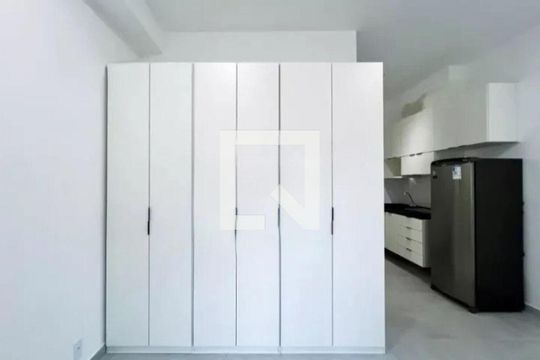 Kitnet/Studio para alugar com 1 quarto, 27m² em Vila Olímpia, São Paulo