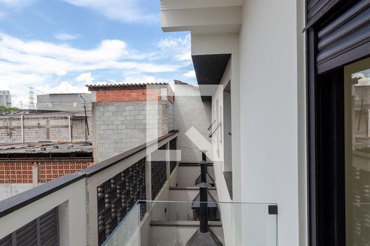 Suíte 1 - sacada de casa para alugar com 3 quartos, 136m² em Vila Fiat Lux, São Paulo