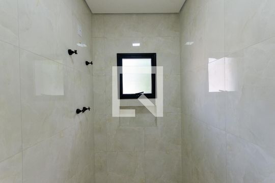 Suíte 2 - banheiro de casa para alugar com 3 quartos, 136m² em Vila Fiat Lux, São Paulo