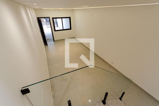 Sala de casa para alugar com 3 quartos, 136m² em Vila Fiat Lux, São Paulo