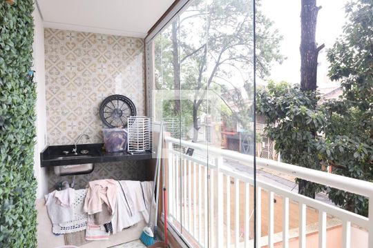 Sacada de apartamento à venda com 2 quartos, 47m² em Vila Carmosina, São Paulo