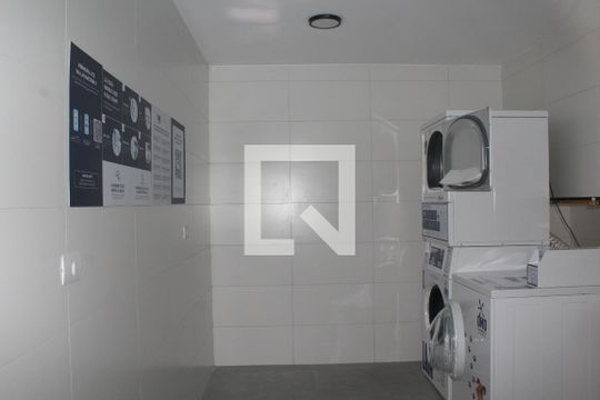 Área comum Lavanderia de apartamento para alugar com 1 quarto, 28m² em Jardim São Paulo, São Paulo