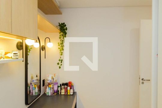 Quarto 1 de apartamento à venda com 2 quartos, 47m² em Jardim Vila Galvao, Guarulhos