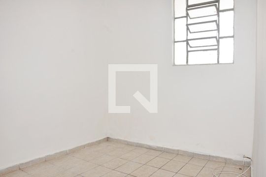 Casa para alugar com 1 quarto, 70m² em Vila Portuguesa, São Paulo