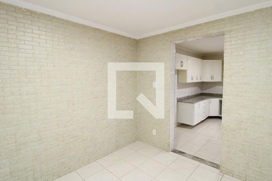 Casa para alugar com 2 quartos, 70m² em Vila Medeiros, São Paulo