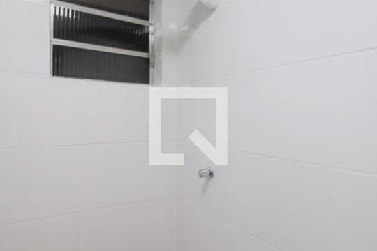 Banheiro Social de casa para alugar com 2 quartos, 70m² em Vila Medeiros, São Paulo