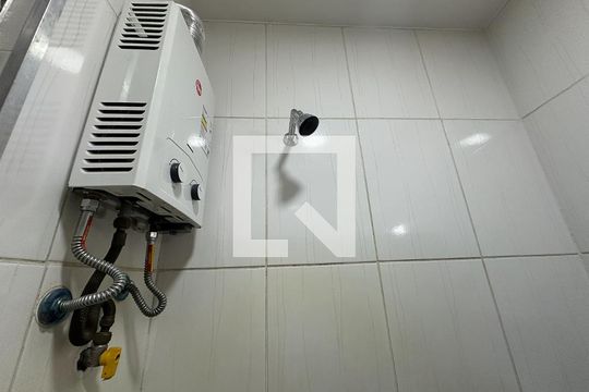 Banheiro de apartamento à venda com 2 quartos, 53m² em Saúde, Rio de Janeiro