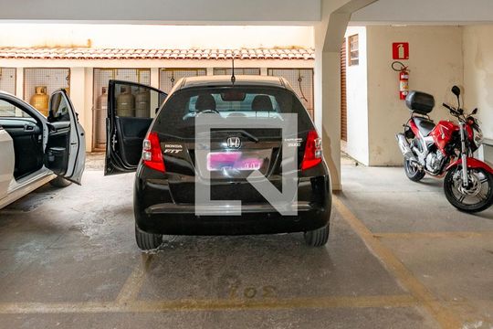 Garagem de apartamento à venda com 3 quartos, 110m² em Padre Eustáquio, Belo Horizonte