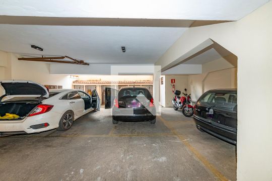 Garagem de apartamento à venda com 3 quartos, 110m² em Padre Eustáquio, Belo Horizonte