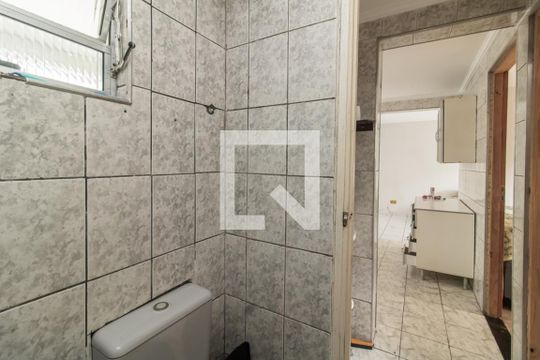 Banheiro de apartamento para alugar com 2 quartos, 56m² em Artur Alvim, São Paulo