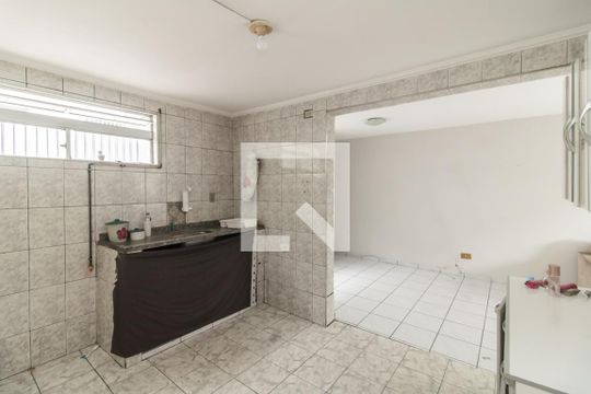 Cozinha de apartamento para alugar com 2 quartos, 56m² em Artur Alvim, São Paulo