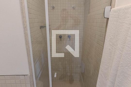 Banheiro  de apartamento para alugar com 1 quarto, 39m² em Bela Vista, São Paulo