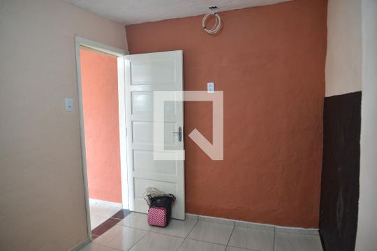 Quarto 2 de casa à venda com 2 quartos, 50m² em Vila Santo Alberto, Santo André
