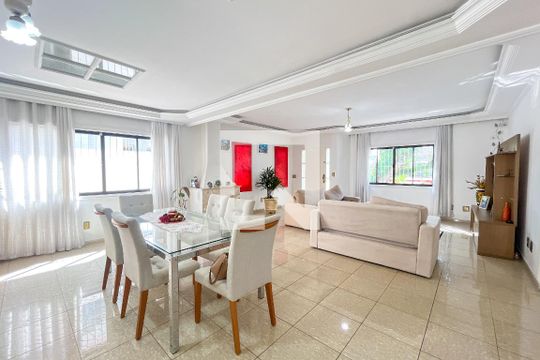 Casa à venda com 5 quartos, 466m² em City América, São Paulo
