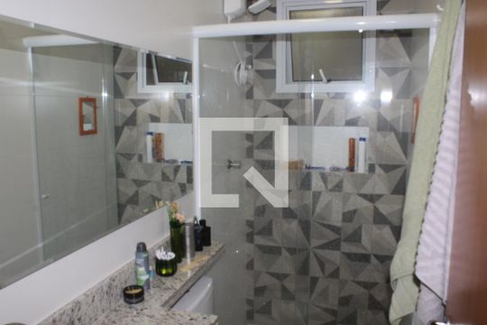 Banheiro de apartamento à venda com 2 quartos, 44m² em Santana, São Paulo
