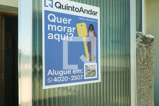 Fachada fundos de apartamento para alugar com 1 quarto, 45m² em Floresta, Porto Alegre