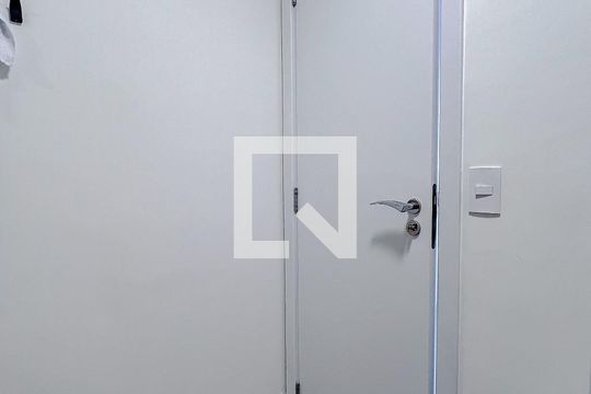 Banheiro de kitnet/studio à venda com 1 quarto, 27m² em Ipiranga, São Paulo