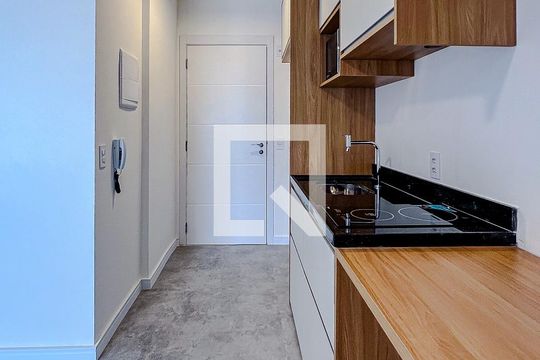 Cozinha de kitnet/studio à venda com 1 quarto, 27m² em Ipiranga, São Paulo