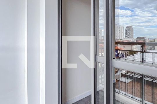 Varanda de kitnet/studio para alugar com 1 quarto, 27m² em Ipiranga, São Paulo