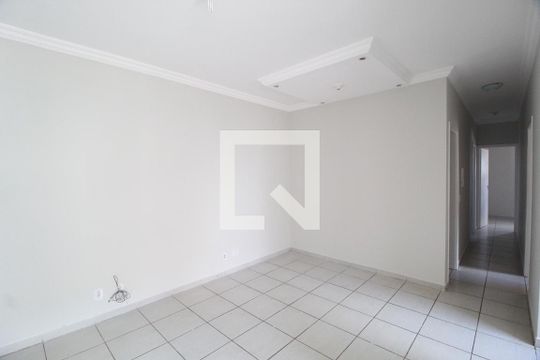 Sala de apartamento para alugar com 3 quartos, 85m² em Santa Luzia, Uberlândia
