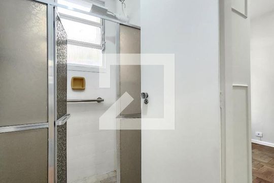 Banheiro da Suíte de apartamento para alugar com 3 quartos, 98m² em Cruzeiro, Belo Horizonte