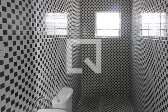 Banheiro de casa para alugar com 1 quarto, 32m² em Jardim Nove de Julho, São Paulo